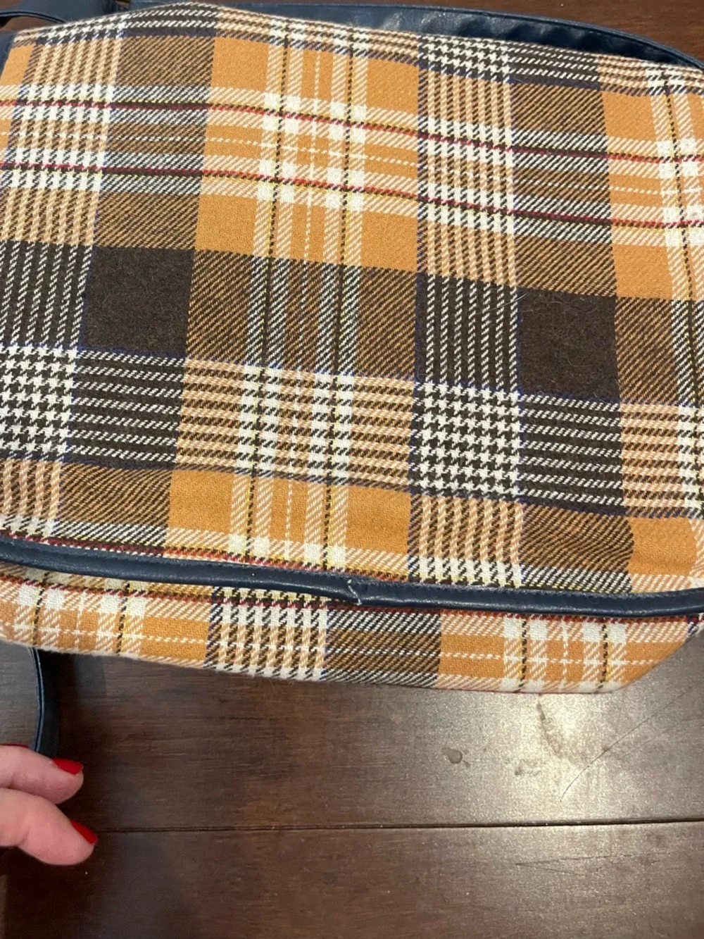 bershka schoolboy Crossbody satchel button closure nwot plaid tartan